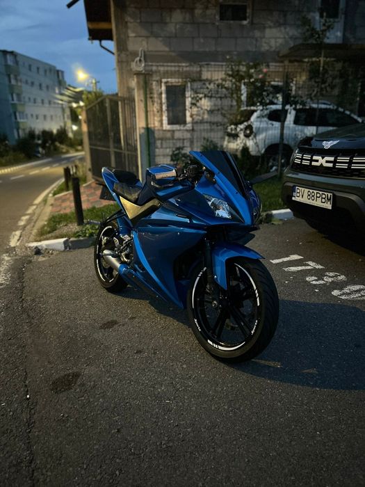 Vand Yamaha YZF-R125