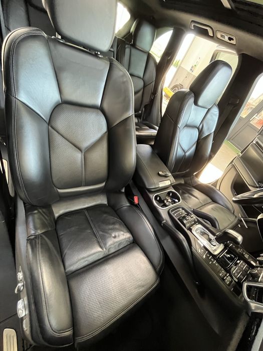 Porsche cayenne 2016 3.0d CHRONO 130000km 4x4 panoramic accept schimb