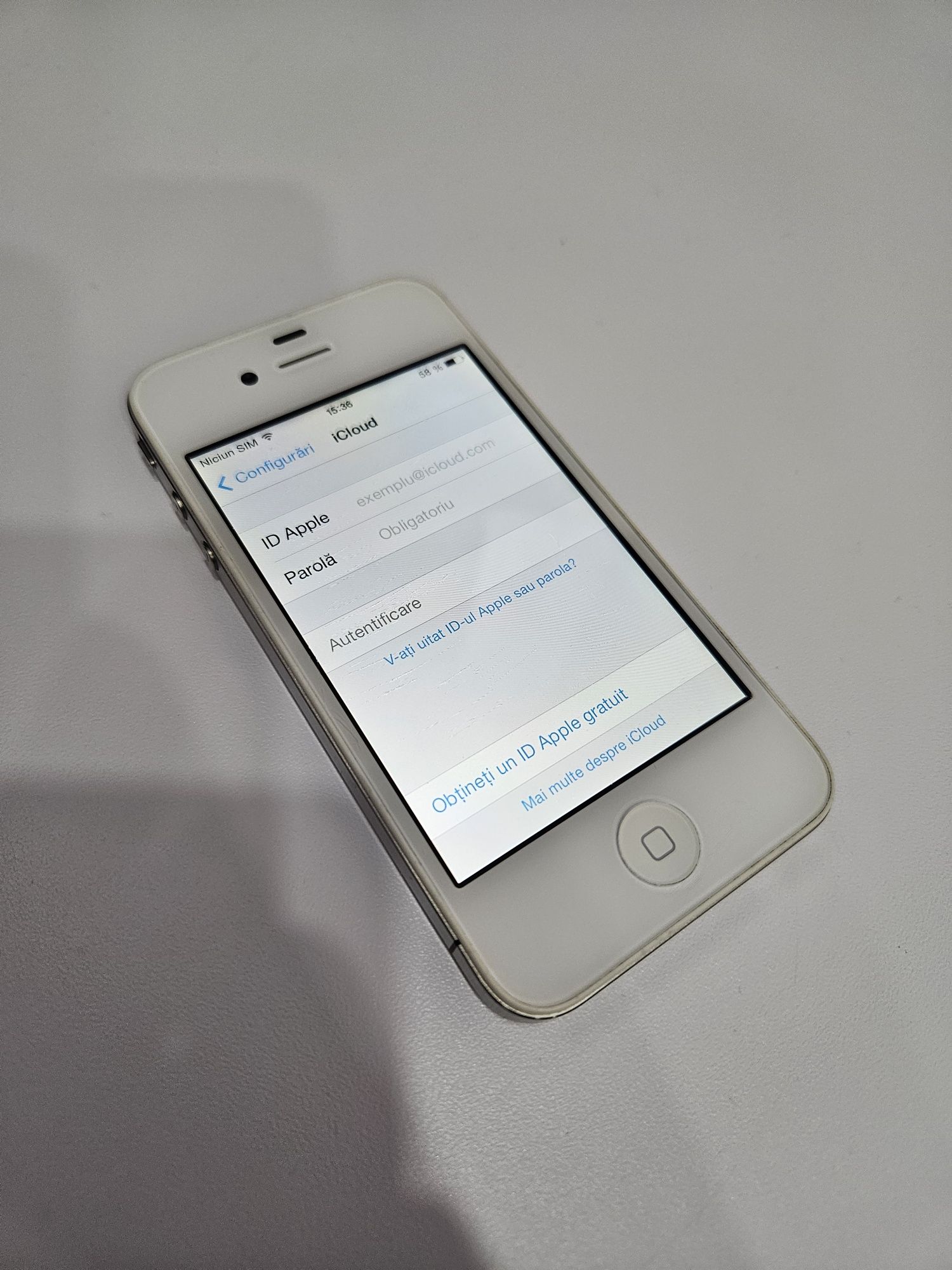 Apple iPhone 4 - 8GB