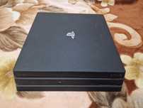 Vând PlayStation 4 PRO