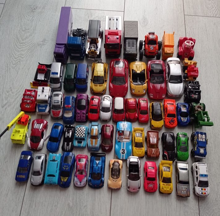 Lot mașinuțe metalice