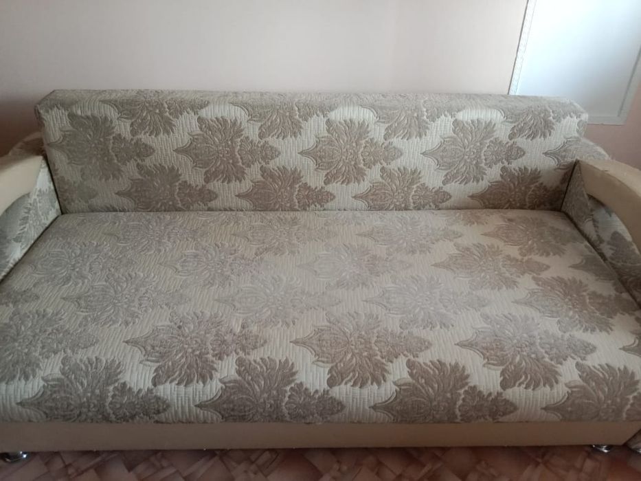 Продам диван. Недорого,срочно.Очень удобный, широкое спальное место.