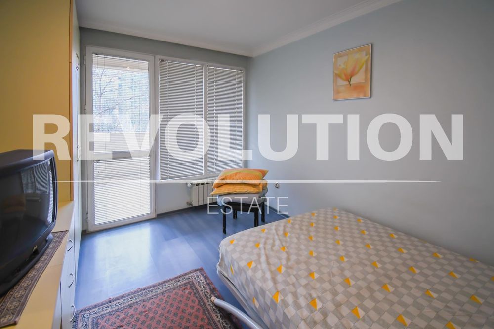 Дава се под наем Четиристаен апартамент в София, Лагера - 180 кв.м за 1100 € - Снимка #6