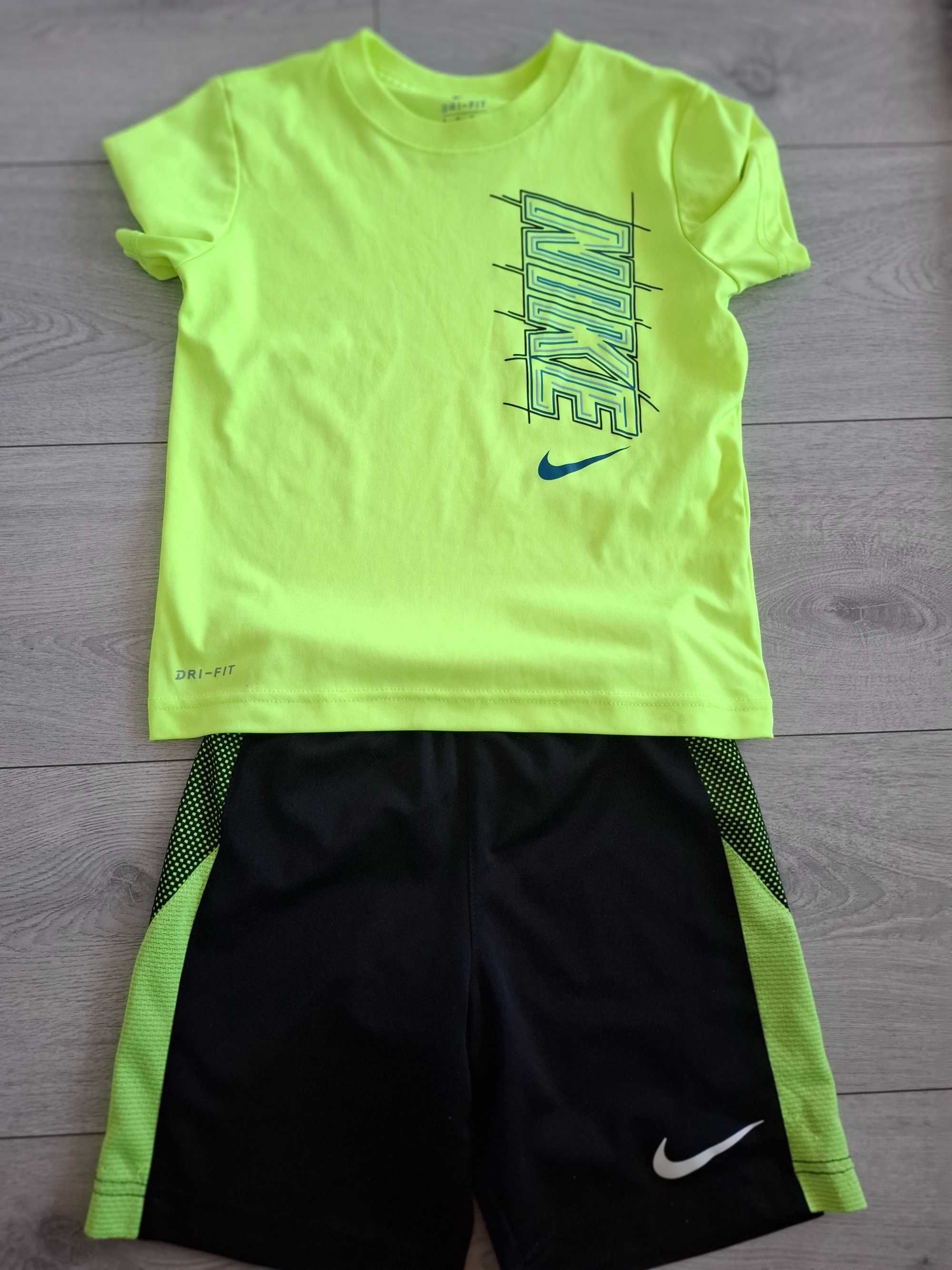 Детски футболни комплекти Nike