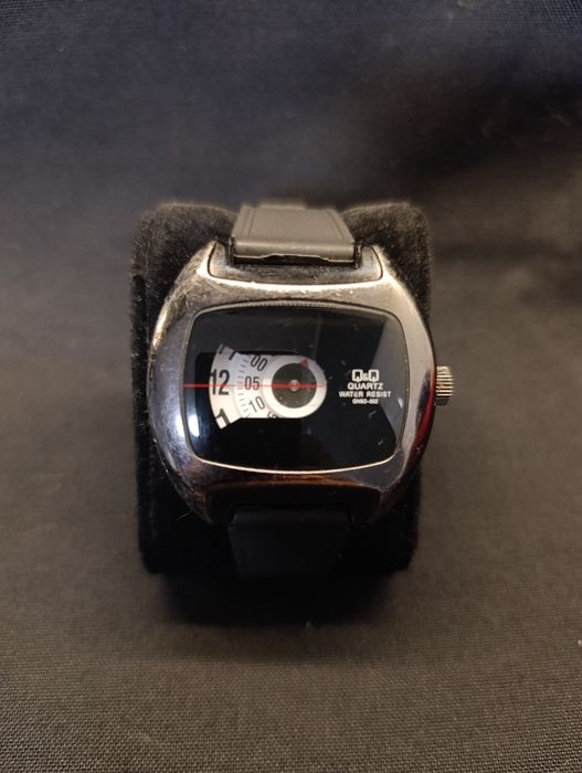 Много рядък часовник Q&Q