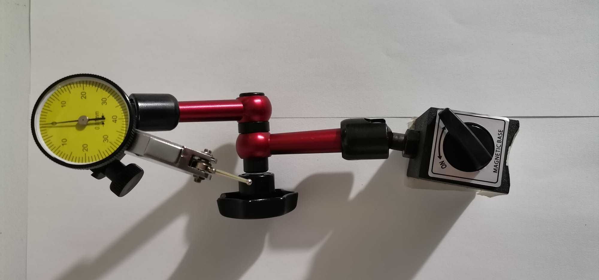 Ceas comparator / palpator cu baza magnetica