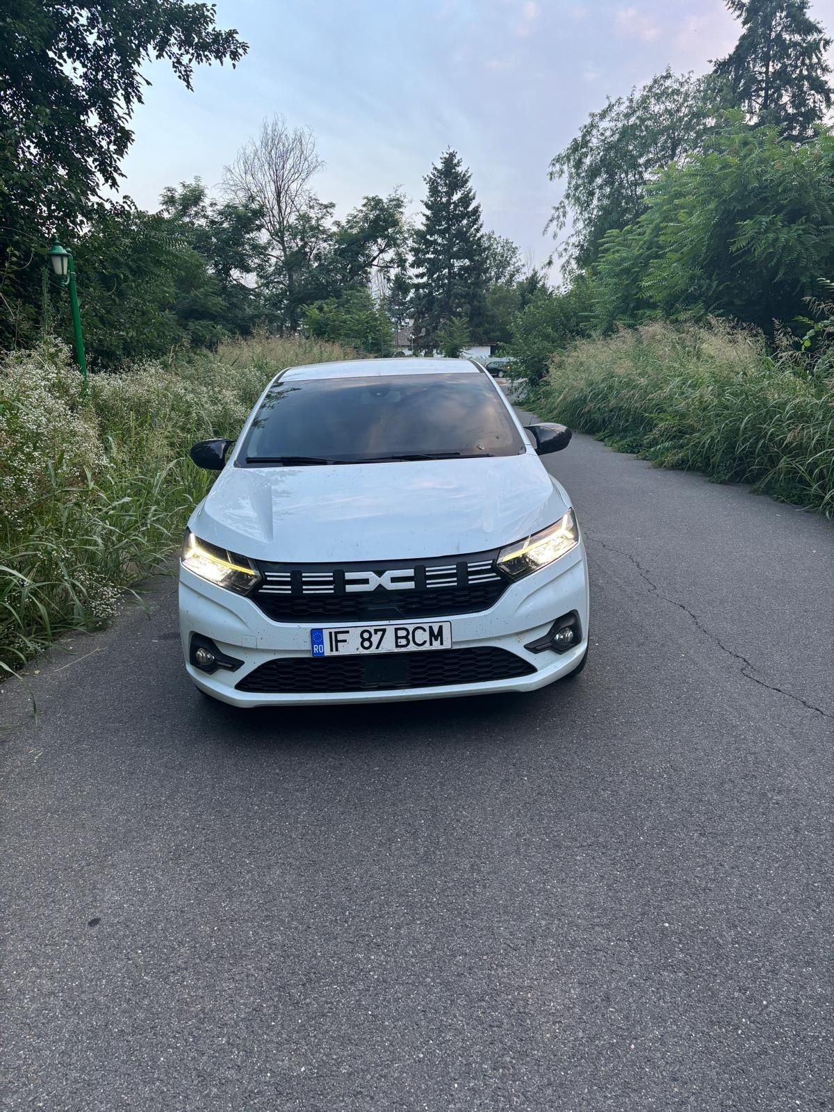 Dacia Logan 2023 alb