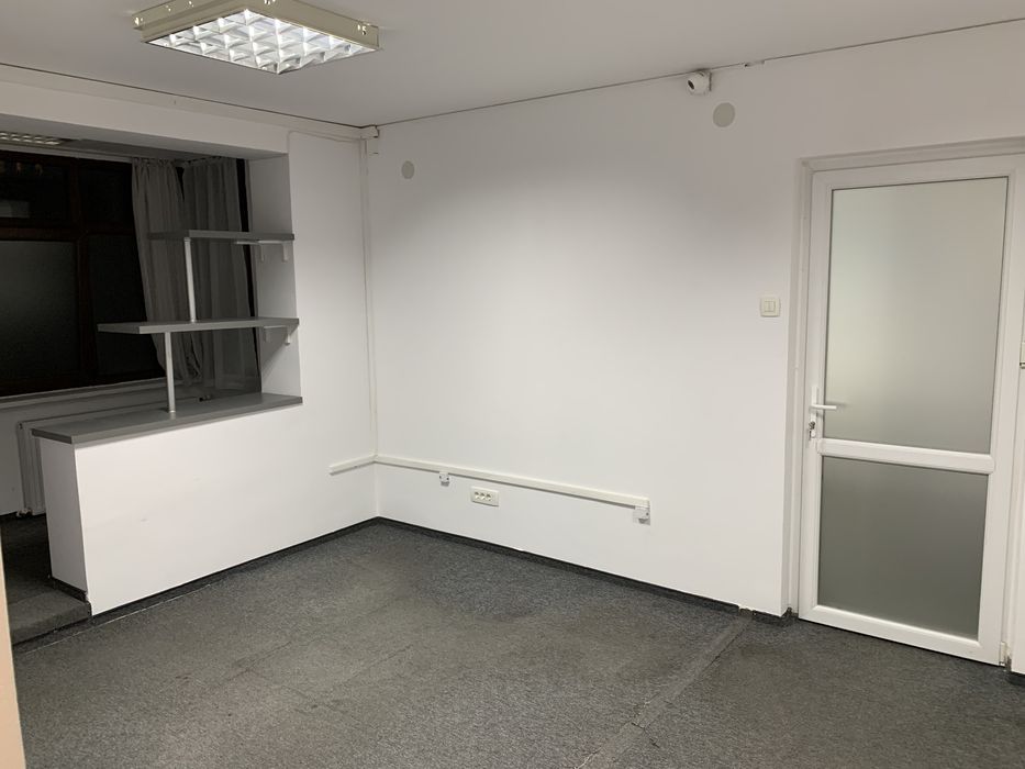 Vand spatiu comercial 50mp zona McDonalds