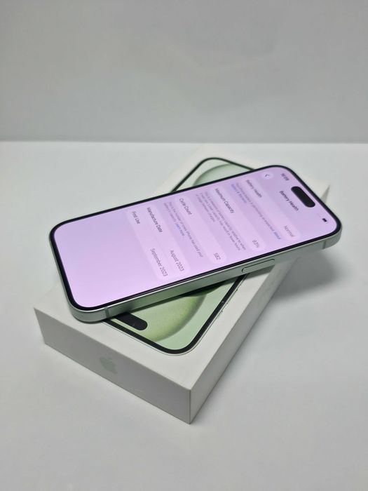 iPhone 15 128GB Green