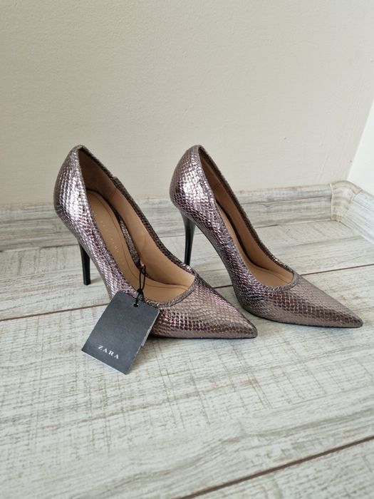 Нови обувки Zara