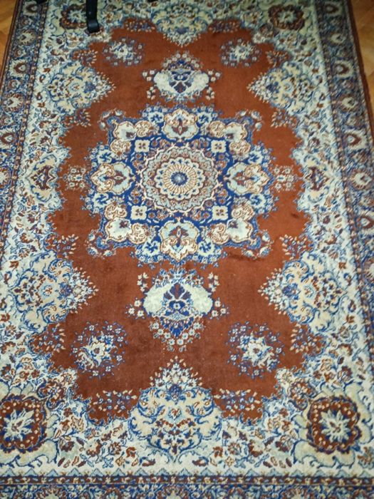 Персийски килим ползван