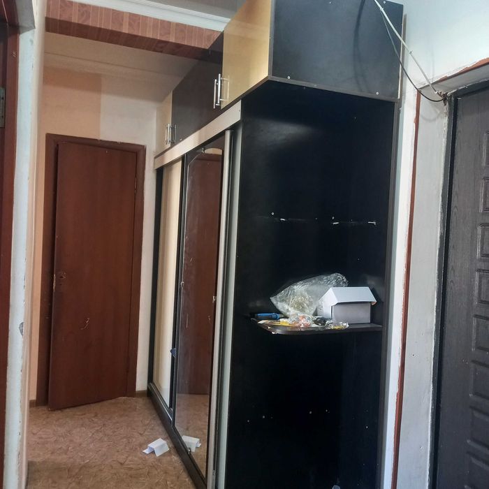 Есіктер 5000 нан, шкаф 40000, диван+кресло 15000
