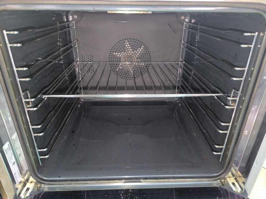 Фурна с индукционен плот Miele  - 76литра.