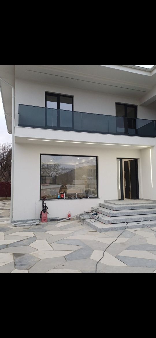 Balustrade din Sticla securizata/laminata