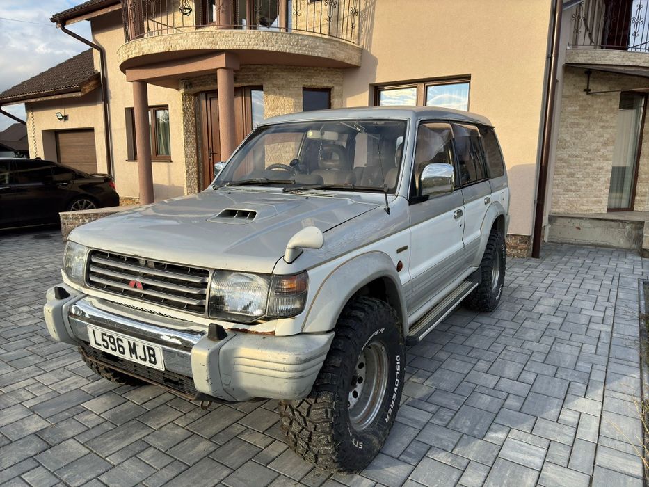 Vând Mitsubishi pajero shogun 2.8