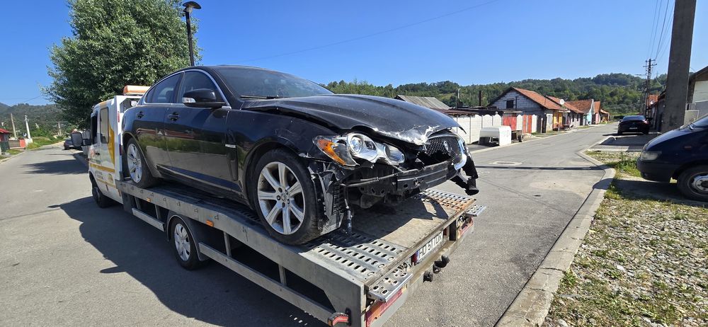 Jaguar XF an 2009 Avariat