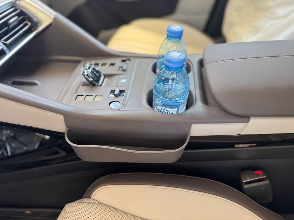 Силиконовая накладка на центральную консоль BYD