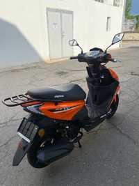 de inchiriat scuter 50cc glovo bolt tazz