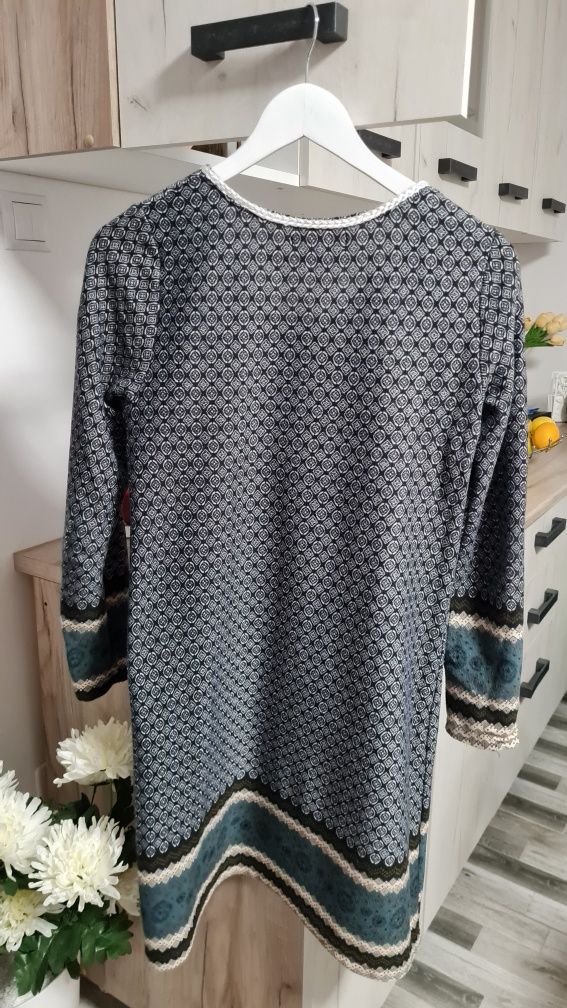 Rochie casual, potrivita pentru sezonul rece