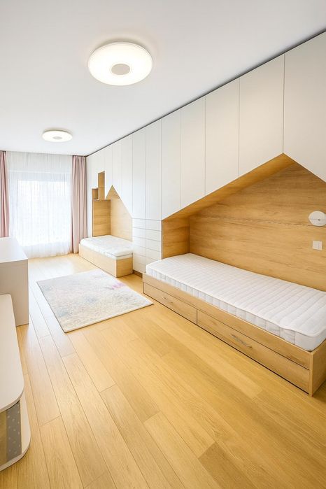 Дава се под наем Тристаен апартамент в Пловдив, Център - 126 кв.м за 997.05 € - Снимка #4