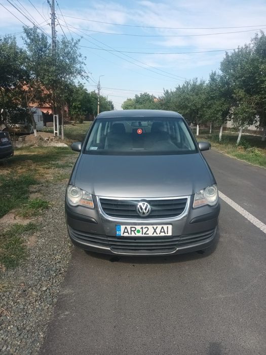 Vând Touran 2007 facelift euro 4 1.9tdi 105cp preț negociabil