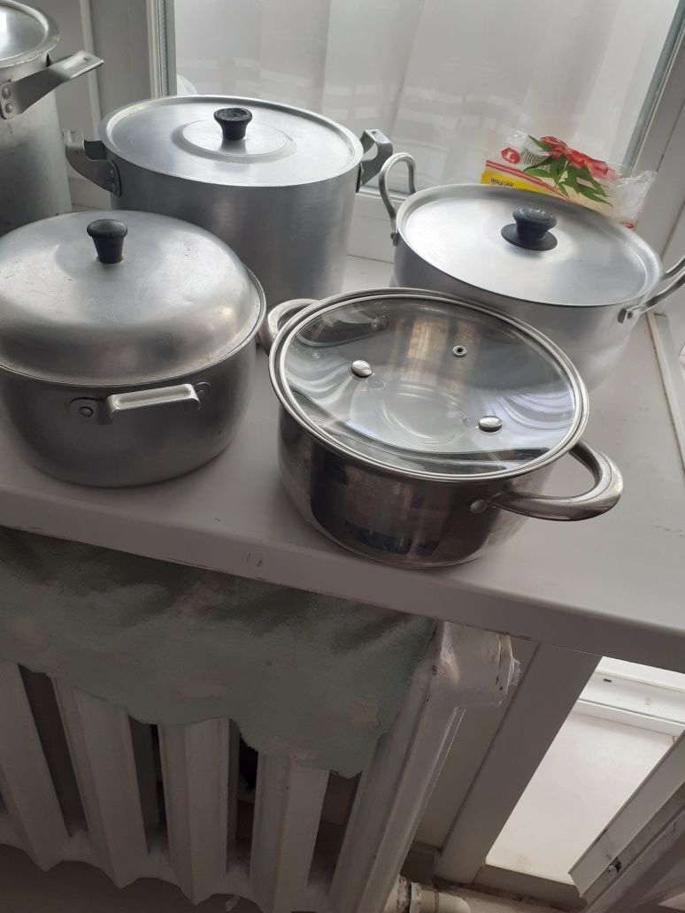 Продам кастрюли.