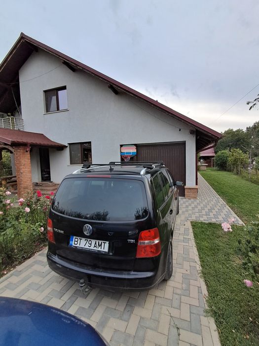 Vând Volkswagen touran