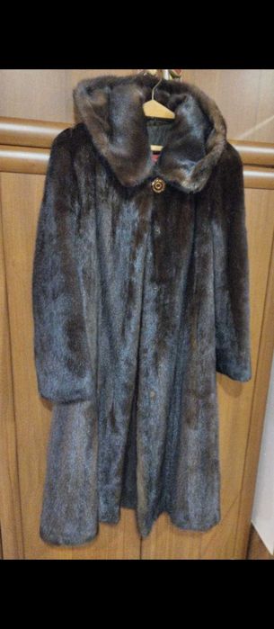 Продам женскую норковую шубу (торг).