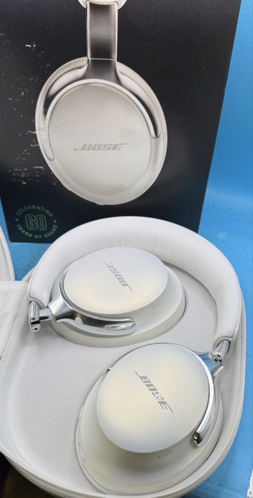 НОВО!!! Слушалки Bose QuietComfort Ultra, Шумоизолиращи, White