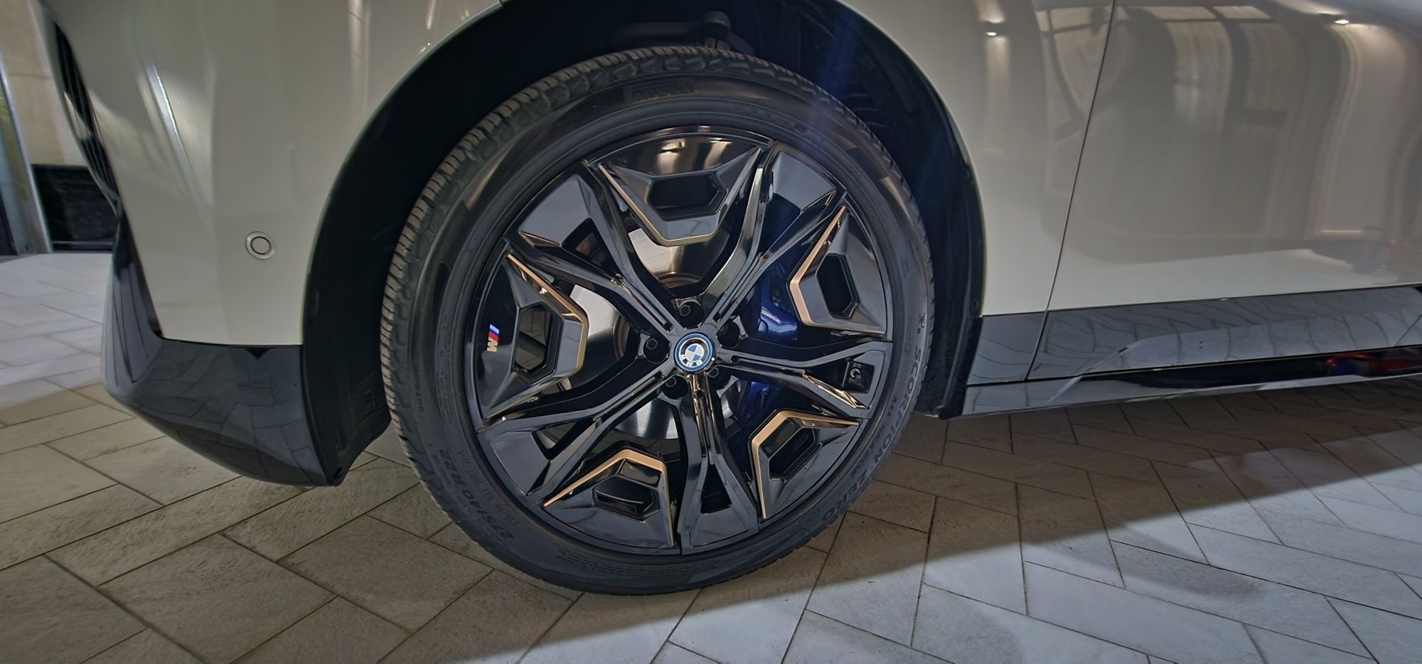 Электромобиль BMW IX xDrive 50