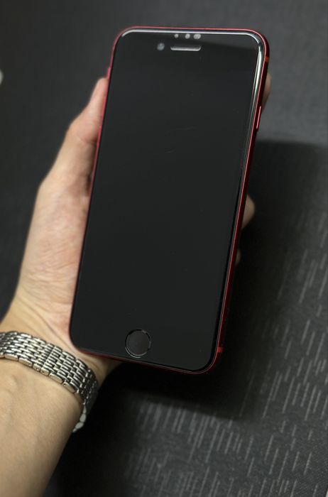 Iphone SE red 64gb 74% аккумулятор