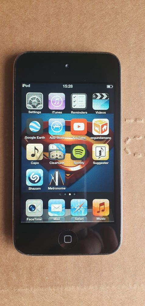 iPod Touch 4 model A1367 32Gb, Bluetooth, WiFi
