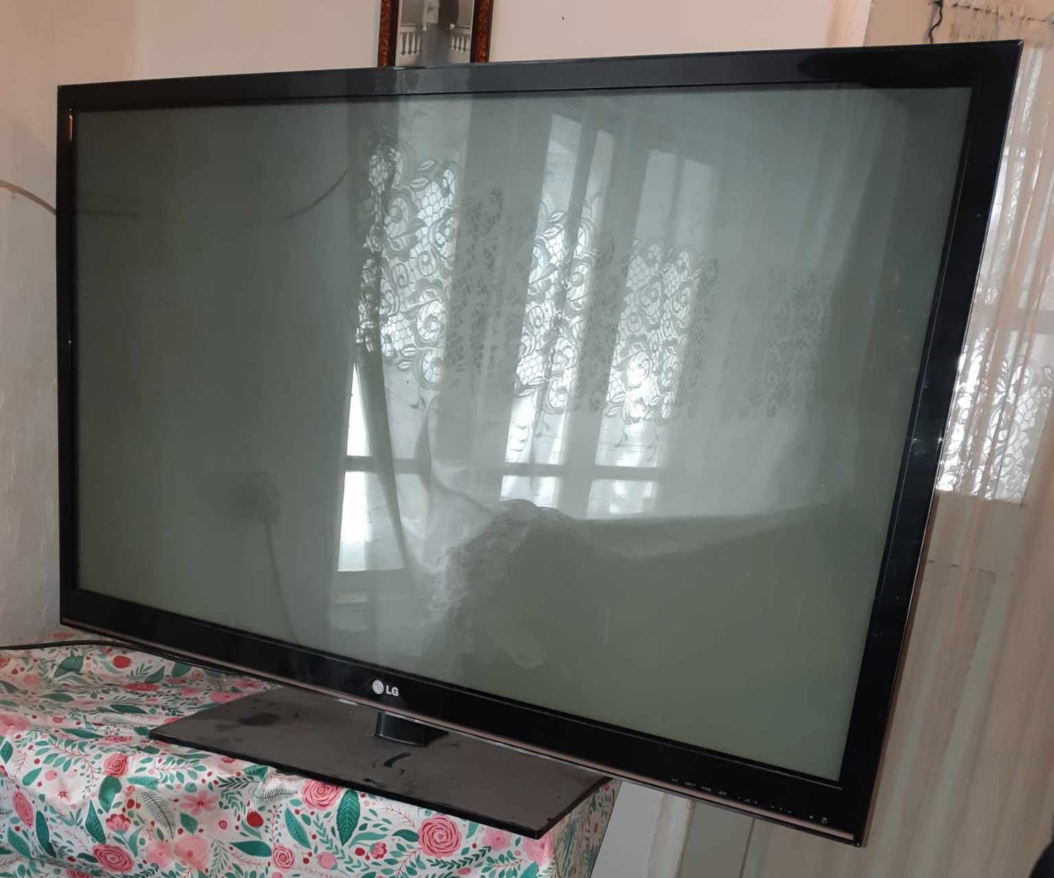 Vând Plasma tv foarte