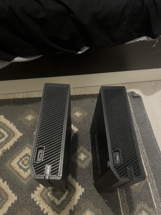 Vând 2 console Xbox One – stare bună, fără controller