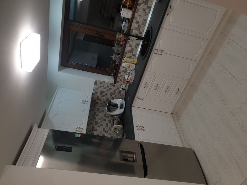 Bucatarie cu fronturi frezate din mdf