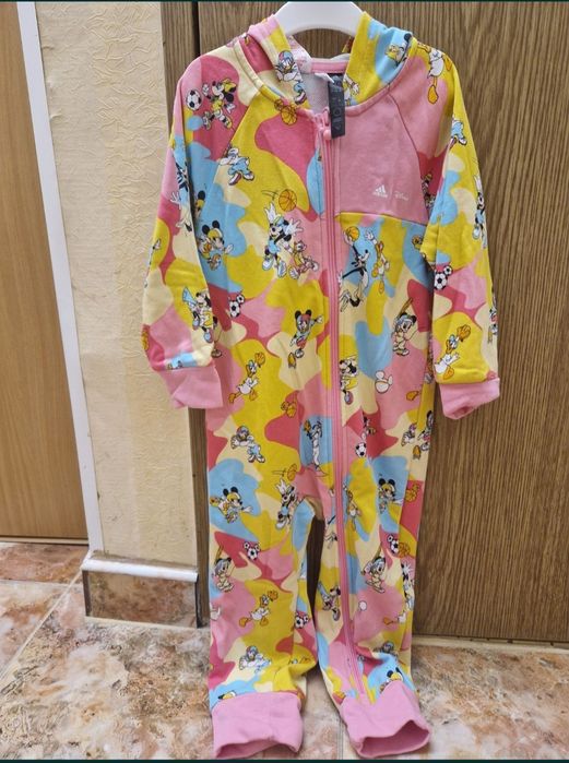 Salopeta ADIDAS Disney pt copil , impecabila