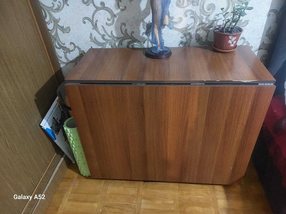 Продам Стол-книжка