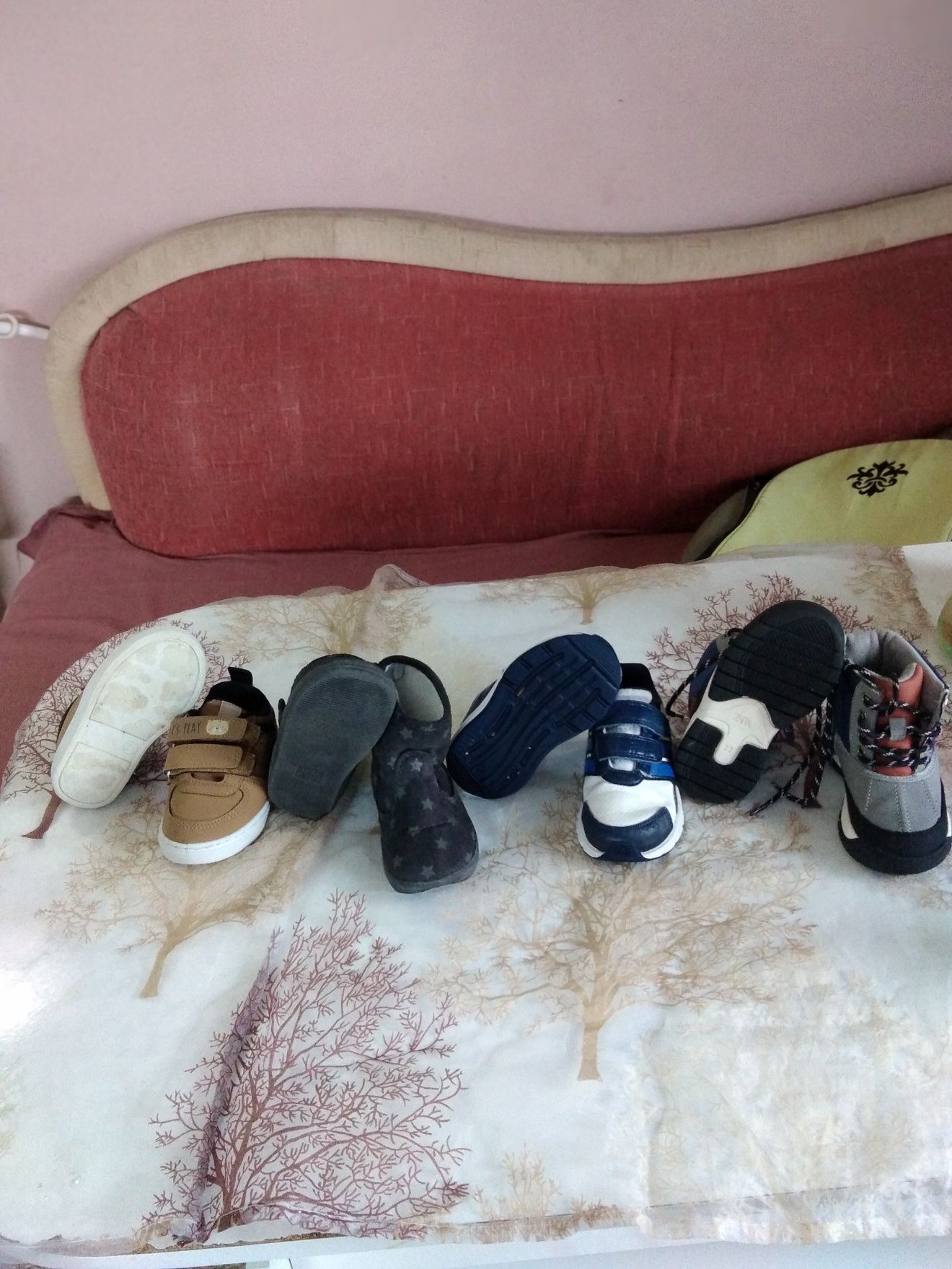 Детски обувки и ботушки