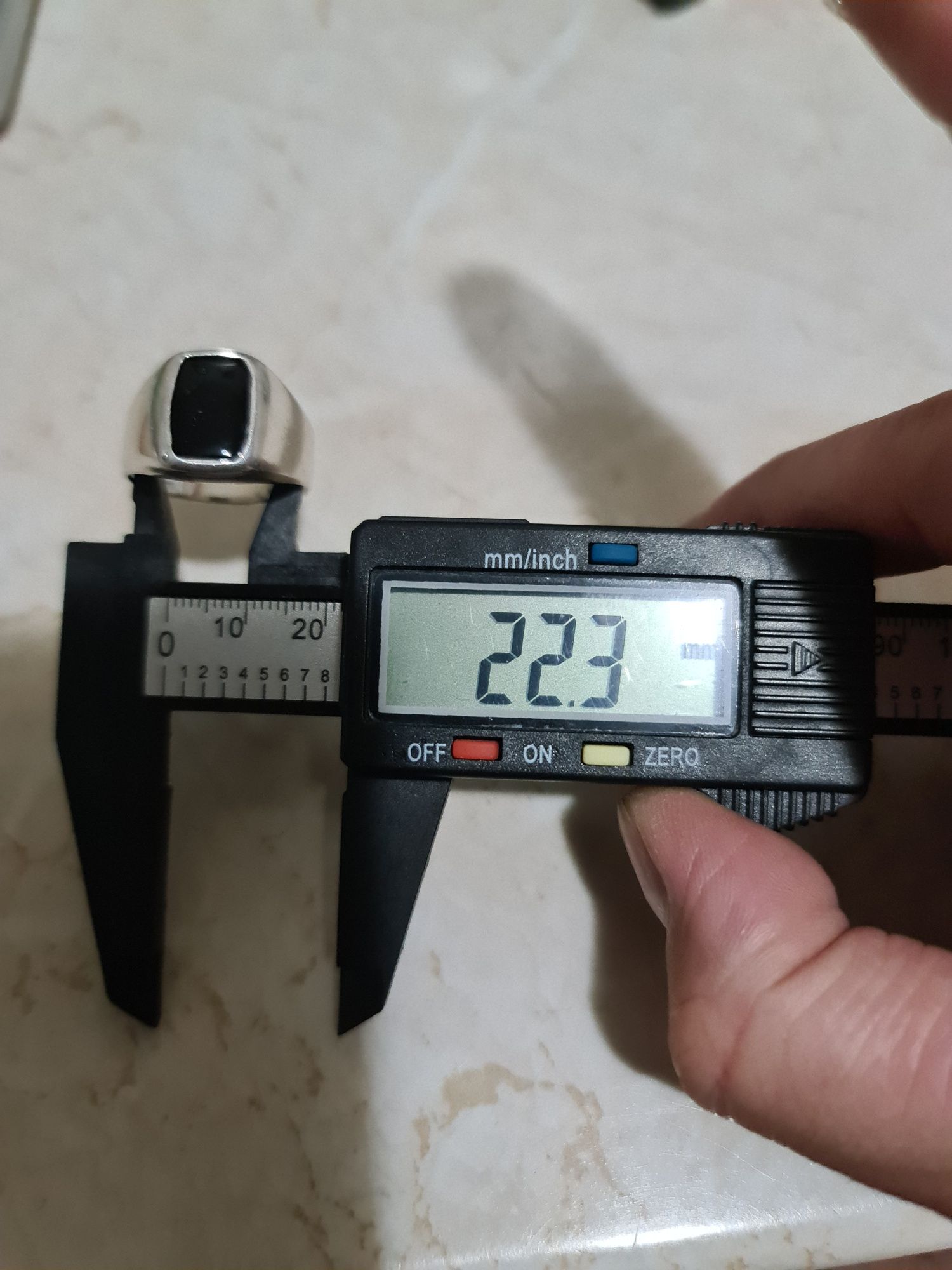Ghiul argint 925 ,piatra onix stare foarte buna,marime mare 23 mm