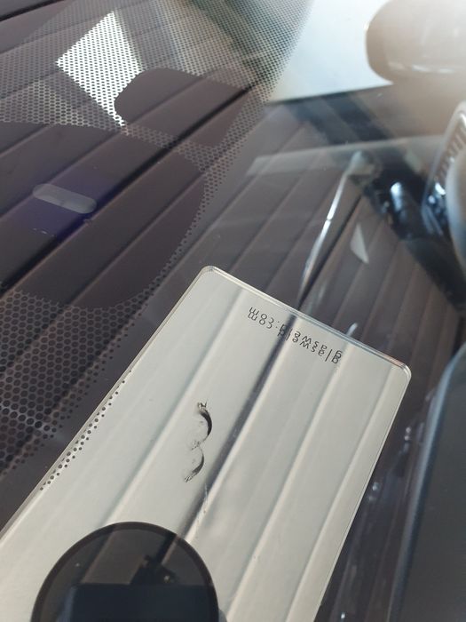 Reparatii parbrize profesional polish faruri prin polimerizare