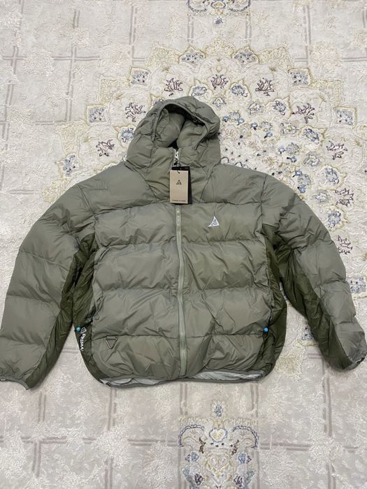 Продам куртку Acg NIKE