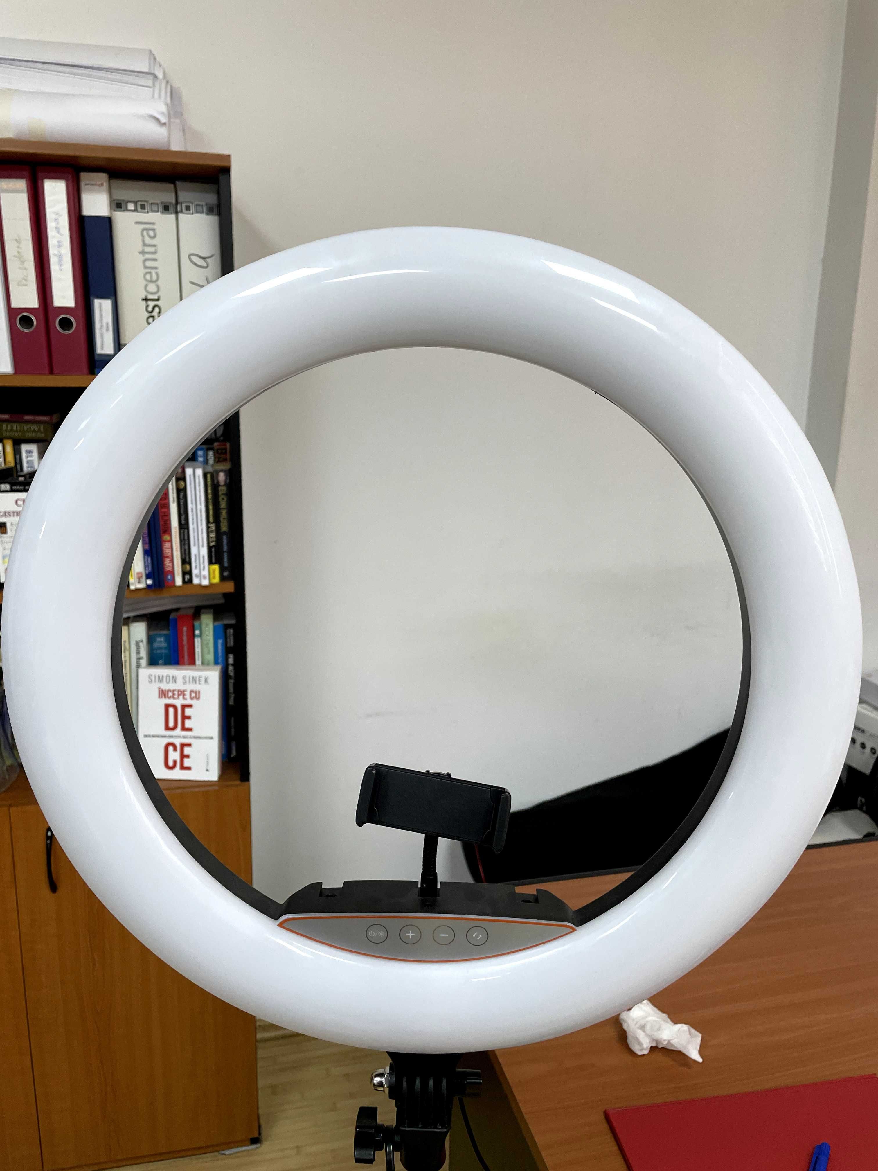 Lampa led circulara 18 inchi Beauty Ring - 180 cm inaltime