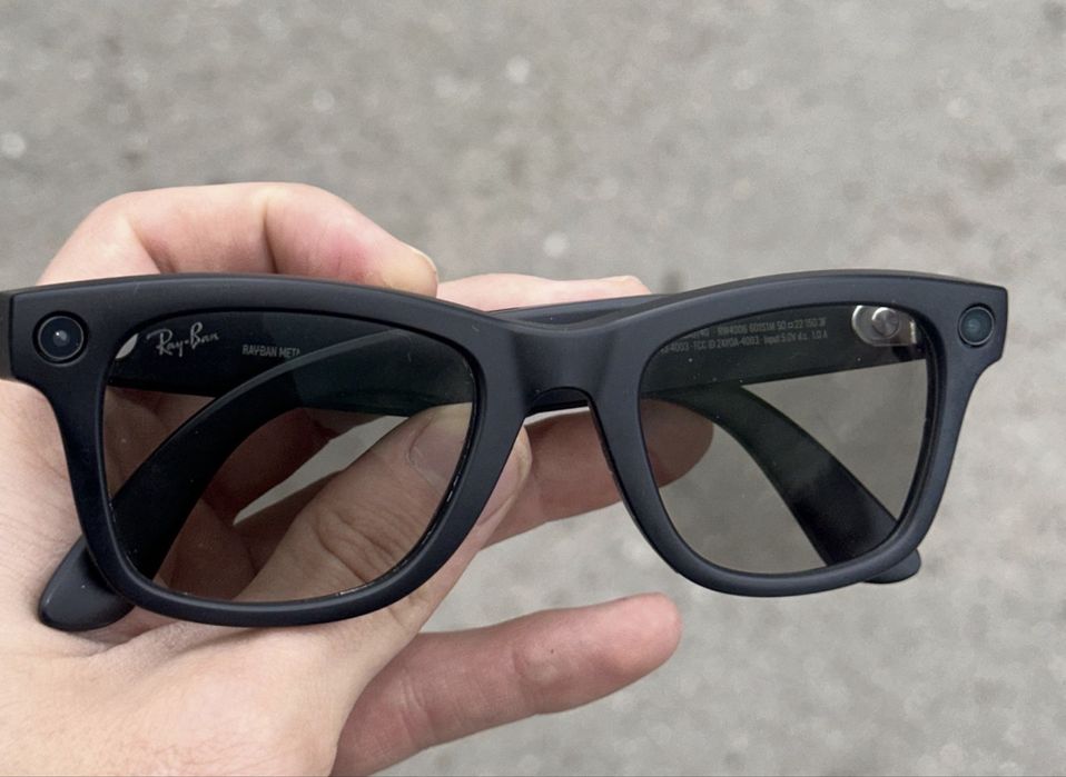 Ray Ban meta transitions