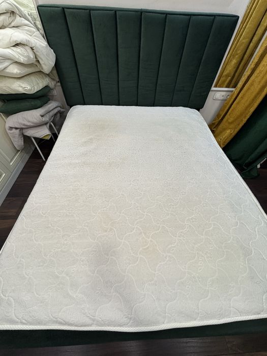 Отдам бесплатно матрас 160*200