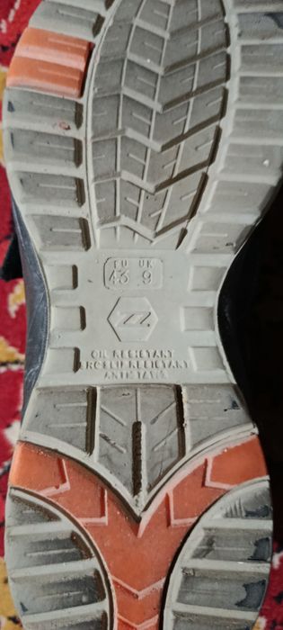 Продаю Специальную Обувь Pezzol (Italiya)