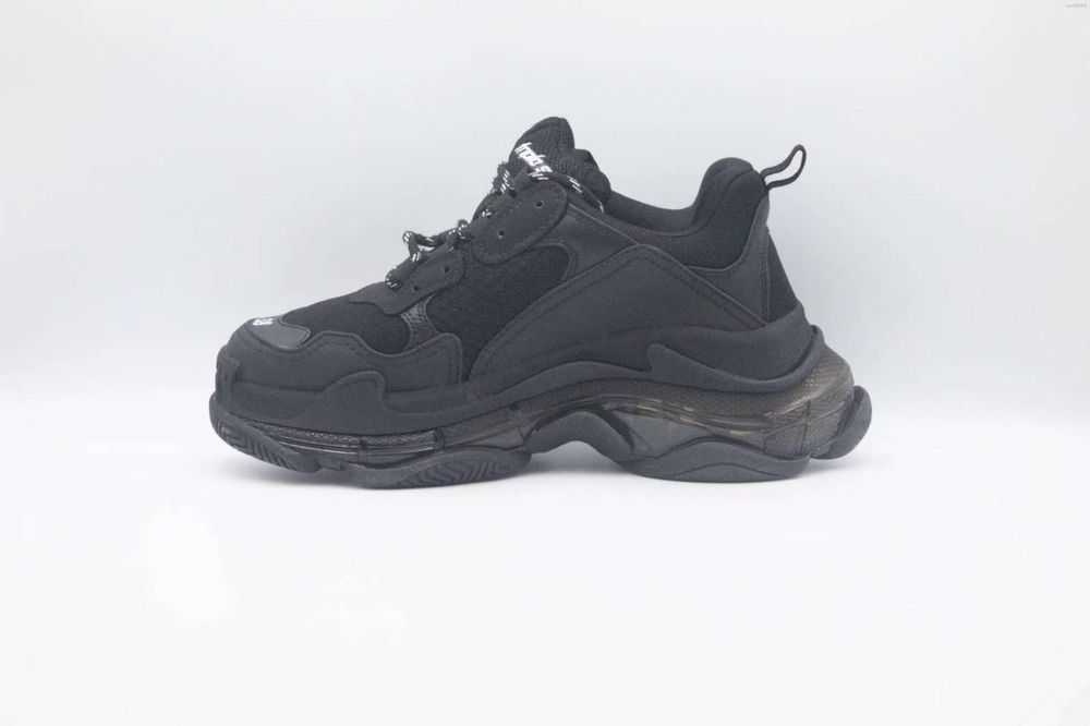 Reducere!! Balenciaga triple S AIR. marimea 38