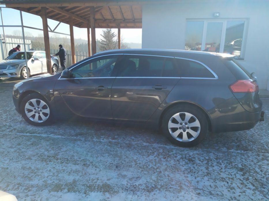 На части Опел Инсигния 2012г. Opel Insignia 2.0 дизел