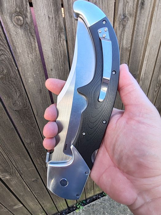 Briceag Espada  dimensiuni mari