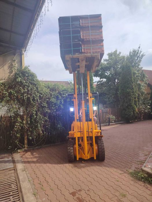 Vând stivuitor Mitsubishi FG 25 T