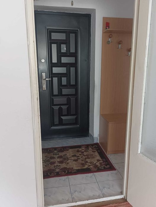 Închiriere apartament 3 camere